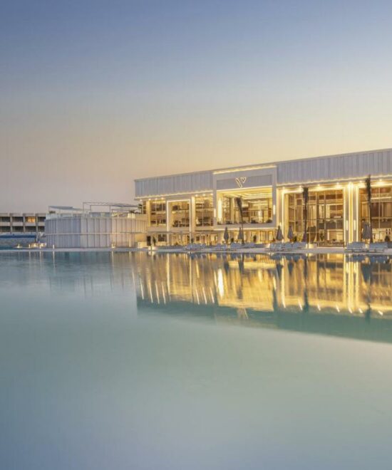 V hotel pyramisa فندق  شرم الشيخ